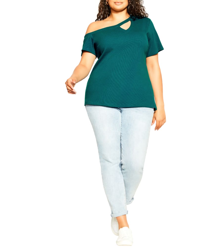 Plus size model wearing Rosalie Hamptons Tee by City Chic | Dia&Co | dia_product_style_image_id:197374
